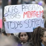 mulheres negras em manifestações sobre aborto