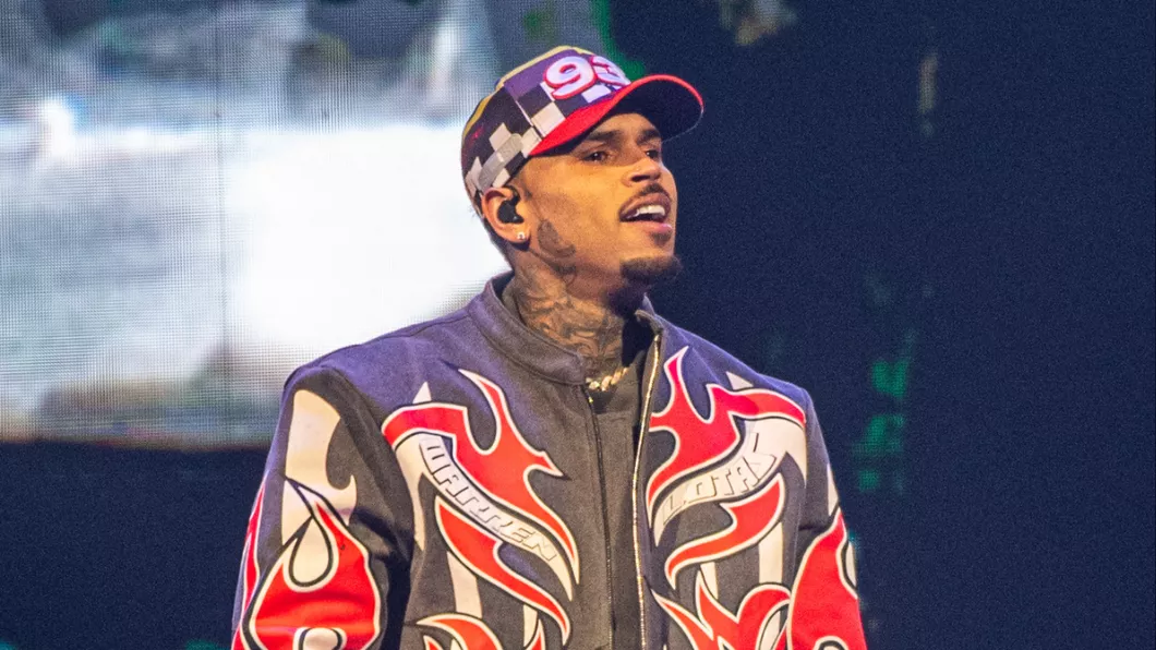 cantor chris brown preso em boate