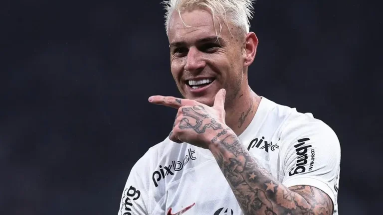 Veja o salário astrônomico que o Grêmio pode pagar para Róger Guedes